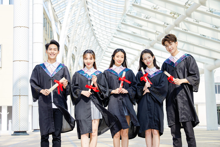 贵州医科大学神奇民族医药学院(GMU-SMEM)2022-2025录取趋势分析：各省分数线及报考策略