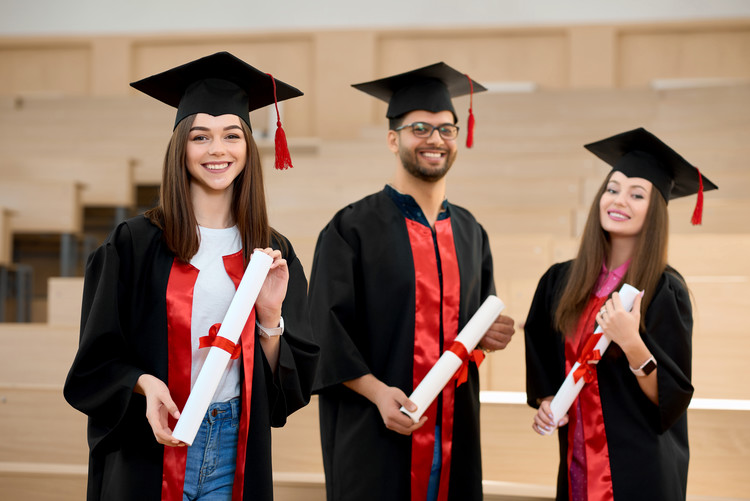 西安理工大学(XUT)2025录取预测：近三年各省分数线趋势与报考策略分析