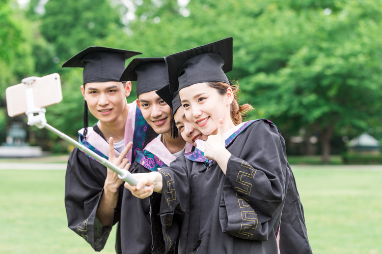 黑龙江东方学院(Harbin Orient University)2025录取预测：基于2022-2024年各省分数线趋势分析