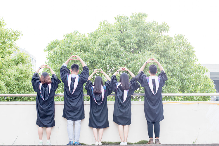 浙江工商大学杭州商学院(ZJSU HZBC)2025录取趋势：近三年各省分数线深度解析与报考建议
