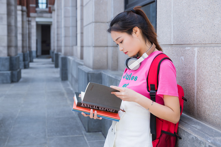 2025山西财经大学(SXUFE)录取预测：近三年各省分数线深度解析与报考策略