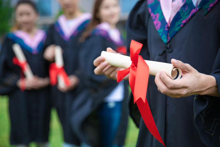 滇西应用技术大学四川录取数据全解析（2022-2024年分数线&位次）