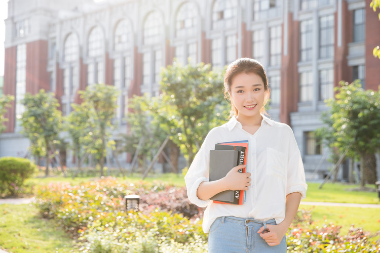 中国医科大学(CMU)近三年招生数据全解析：2022-2024录取趋势与2025报考指南