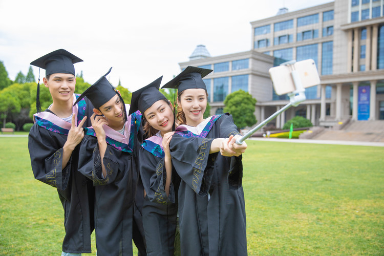 2024海军大连舰艇学院(PLA Dalian Naval Academy)录取指南：各省最低分数线深度解析（宁夏436分可报考）