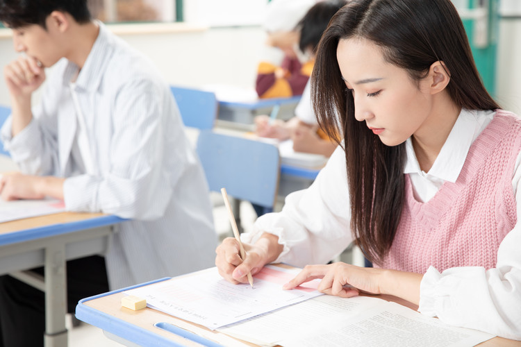 计算机学科专业全解析：从基础理论到前沿领域