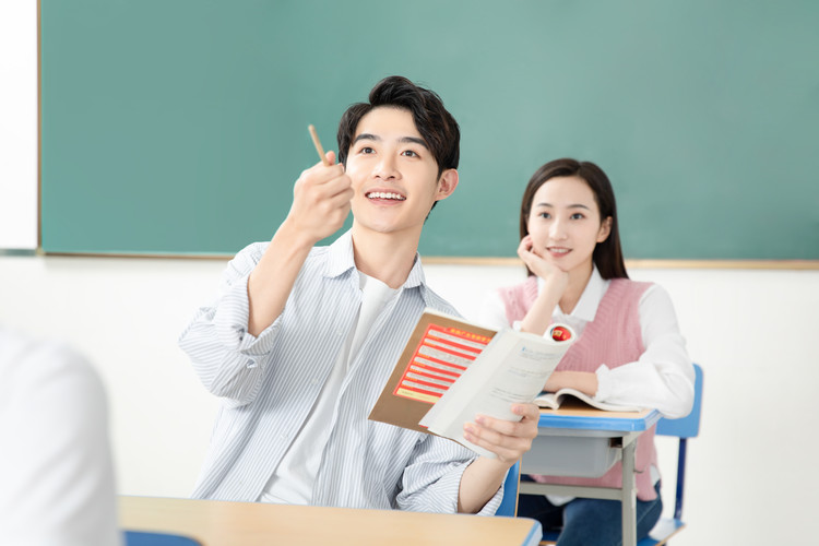 哈医学专业职业发展指南：就业方向与行业前景解析