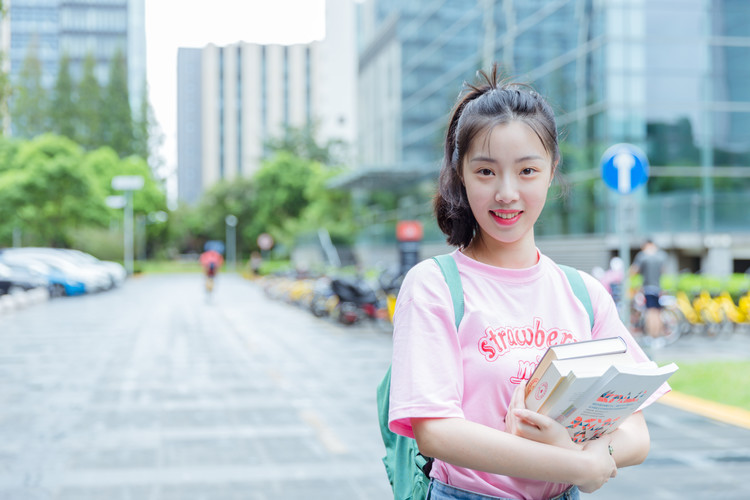 2025年福州大学(FZU)录取预测：基于2022-2024年各省分数线大数据分析