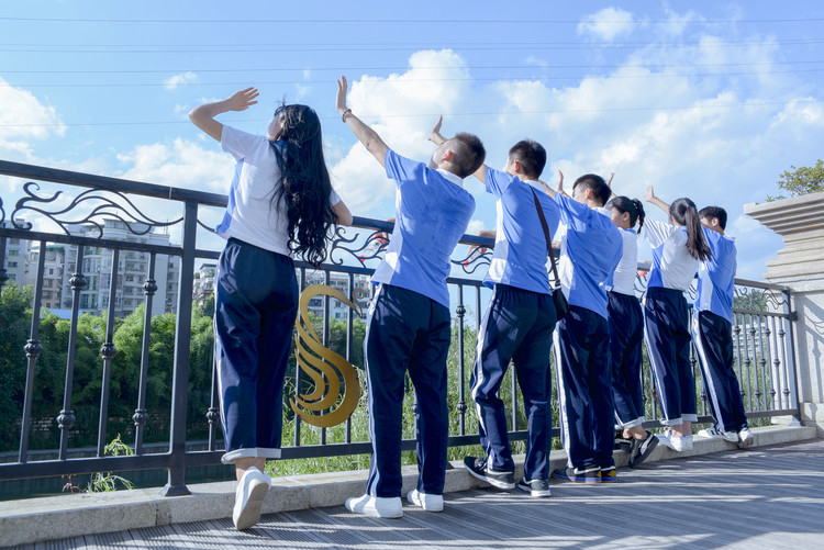 2025年北京外国语大学(BFSU)录取预测：基于2022-2024年各省分数线趋势分析