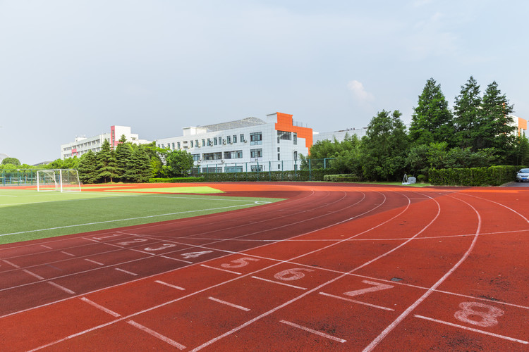 2025锦州医科大学医疗学院(JMU Medical College)录取预测：近三年各省分数线大数据分析